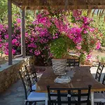 Pyleanblue Villa
