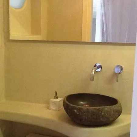 Pyleanblue Villa *