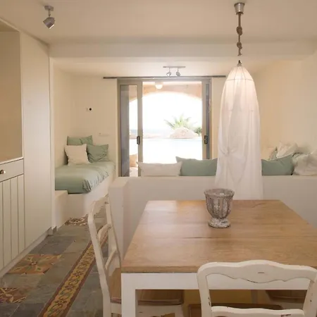 Villa Pyleanblue *